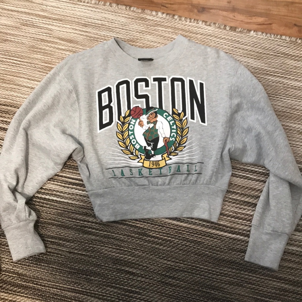Boston Celtics cropped sweater